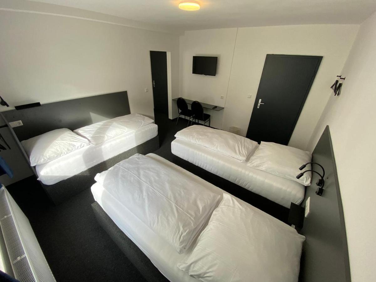 Zzzimple - Staffless & Self Check-In Hotell Pillig Exteriör bild